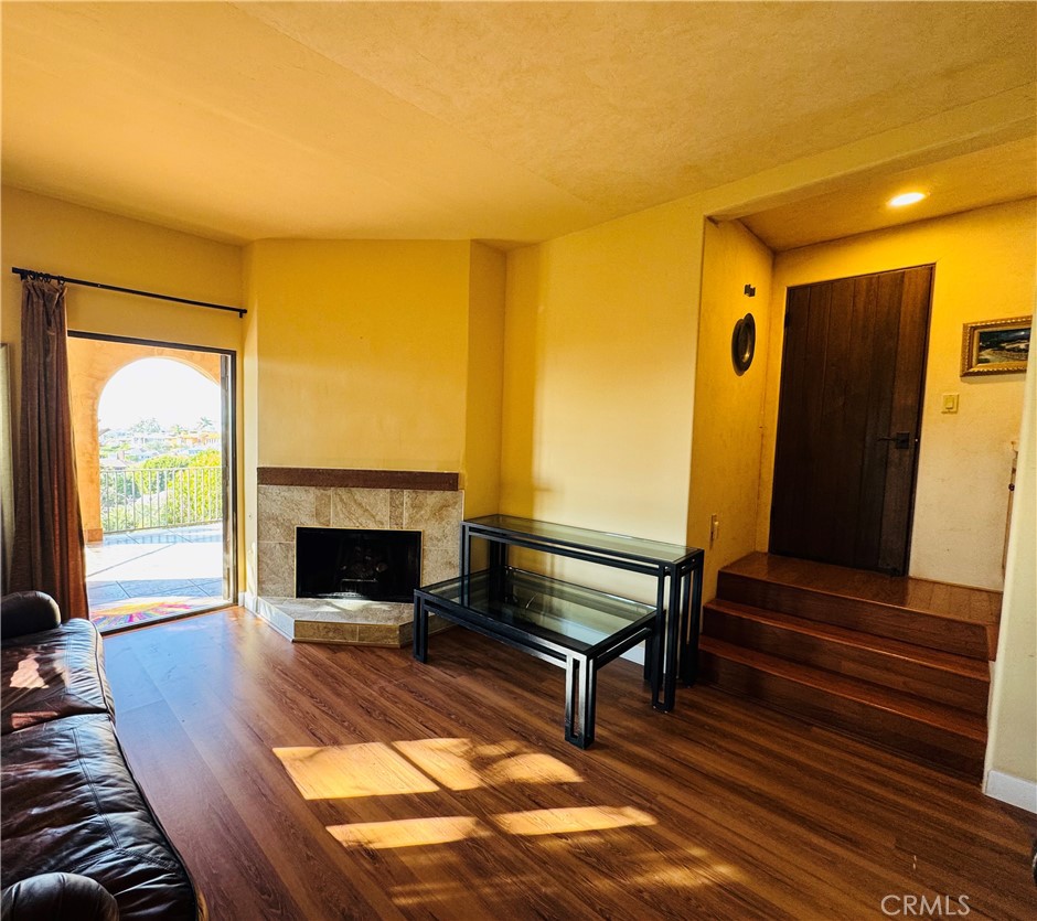 Residential Lease for rent at 573 Temple Hills Drive, Laguna Beach CA featuring 1 bed and 1 bath