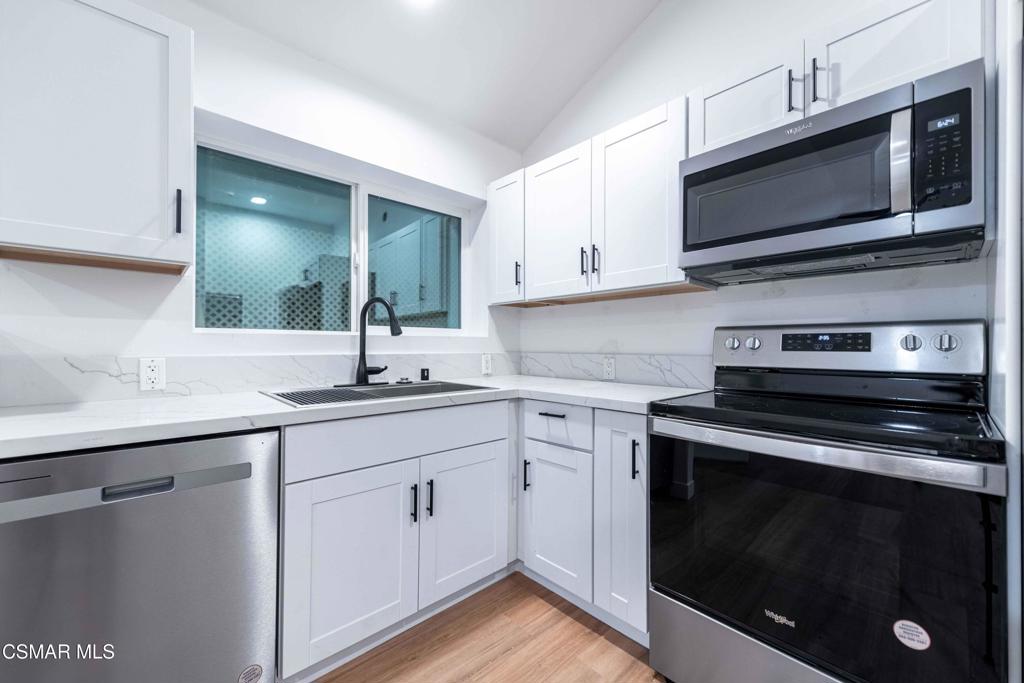 Residential Lease for rent at 2642 Blue Ridge Circle 2644, Simi Valley CA and 1 bath