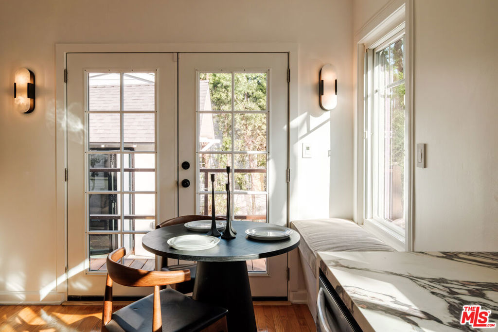 Residential Lease for rent at 866 N Doheny Drive, West Hollywood CA featuring 3 beds and 3 baths