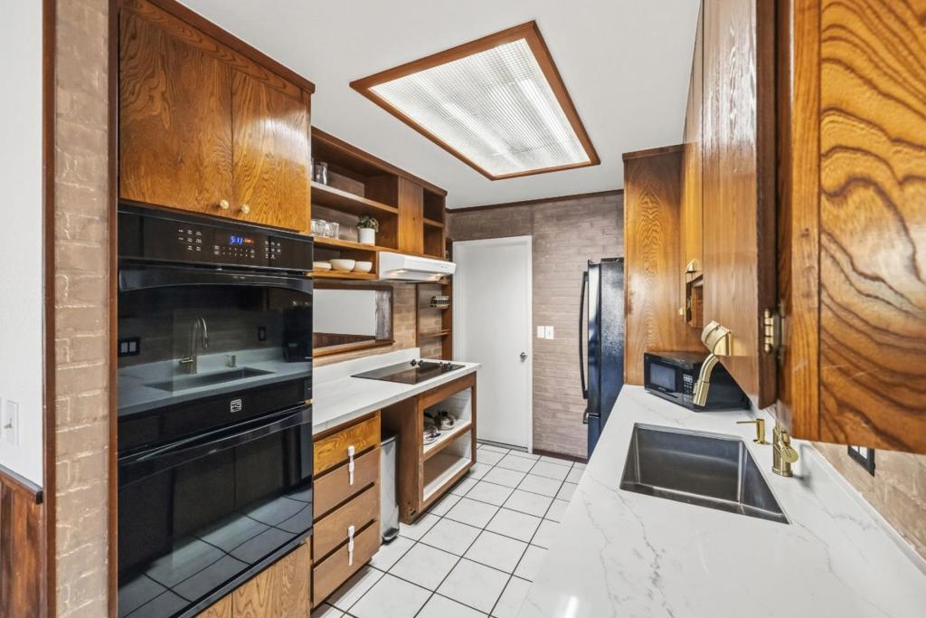 Residential for sale at 1588 Duran Street, Salinas CA featuring 2 beds and 1 bath