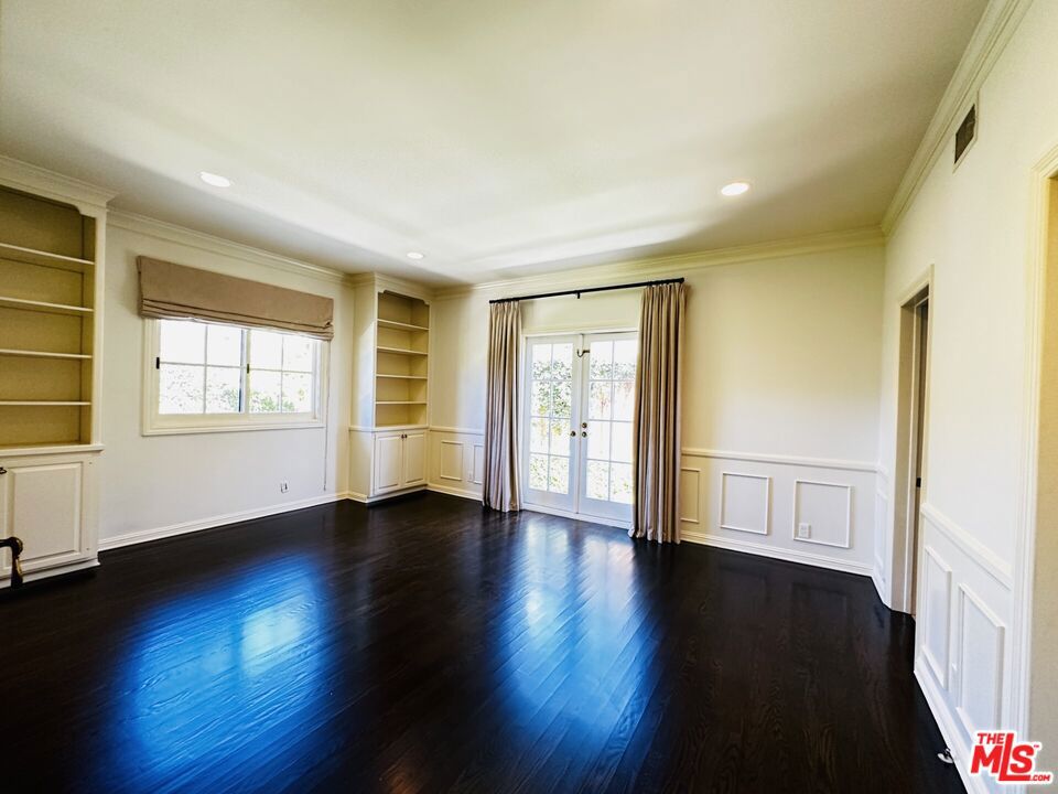 Residential Lease for rent at 9612 Arby Drive, Beverly Hills CA featuring 4 beds and 4 baths
