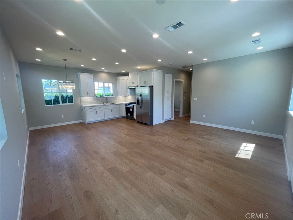 Residential Lease for rent at 5436 Cambury Avenue, Temple City CA featuring 2 beds and 2 baths