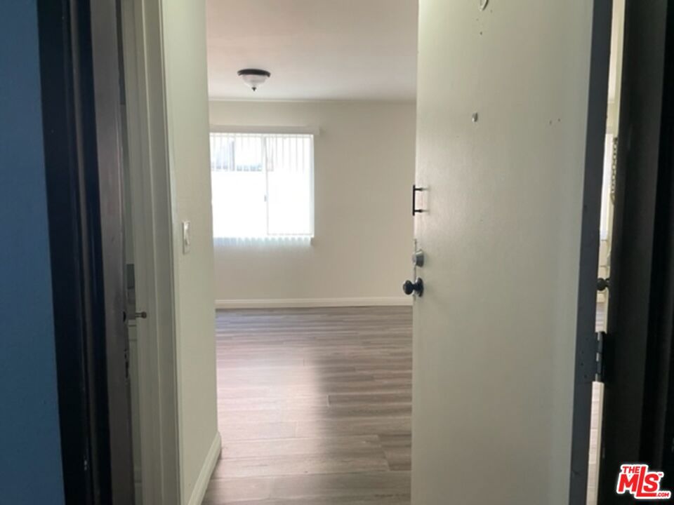 Residential Lease for rent at 641 Normandie Avenue 6, Los Angeles, Los Angeles County CA featuring 2 beds and 3 baths