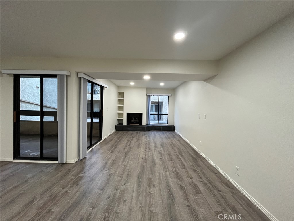 Residential Lease for rent at 222 N Rose 207, Burbank CA featuring 2 beds and 2 baths