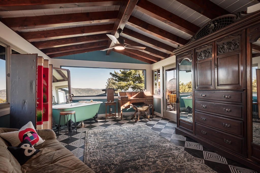 Active for sale at Idyllwild, CA, Idyllwild, CA CA and 3 baths