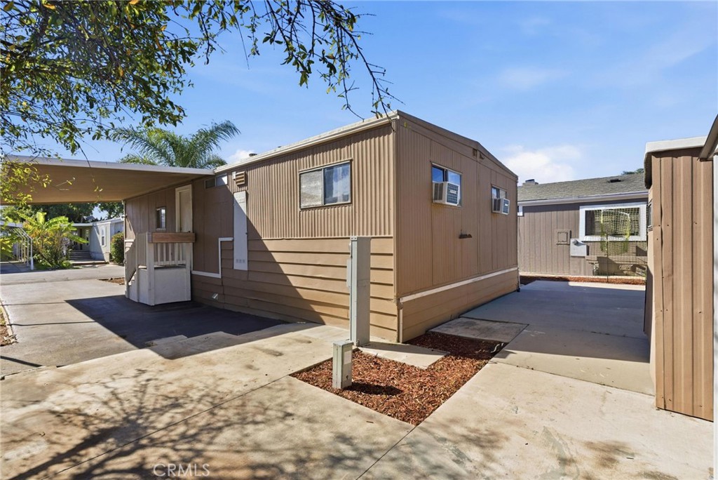 Manufactured In Park for sale at 320 N Park Vista St 76, Anaheim CA featuring 2 beds and 1 bath