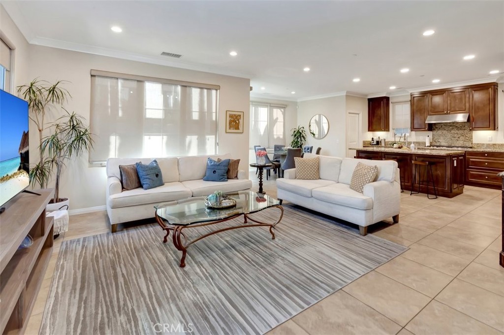 Residential Lease for rent at 67 Hanging, Irvine CA featuring 3 beds and 3 baths