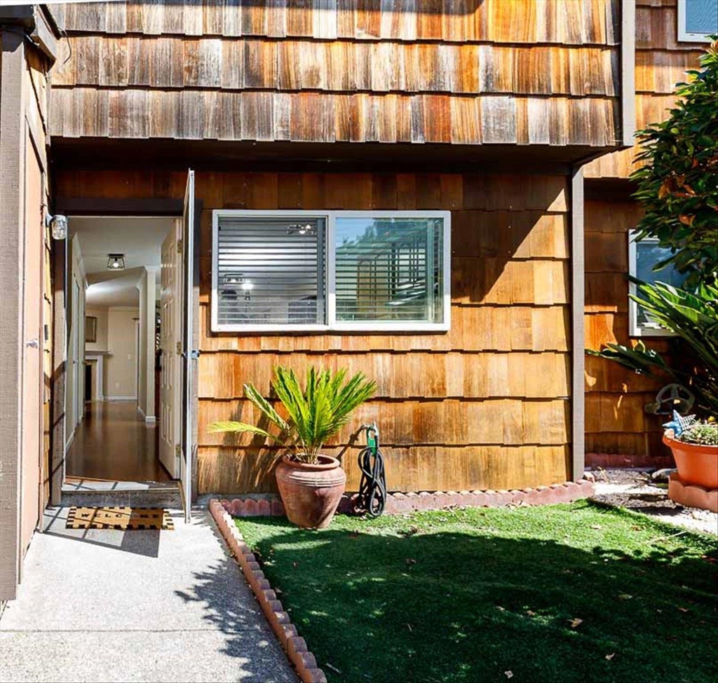 Residential for sale at 1482 Parkway, Rohnert Park CA featuring 2 beds and 2 baths