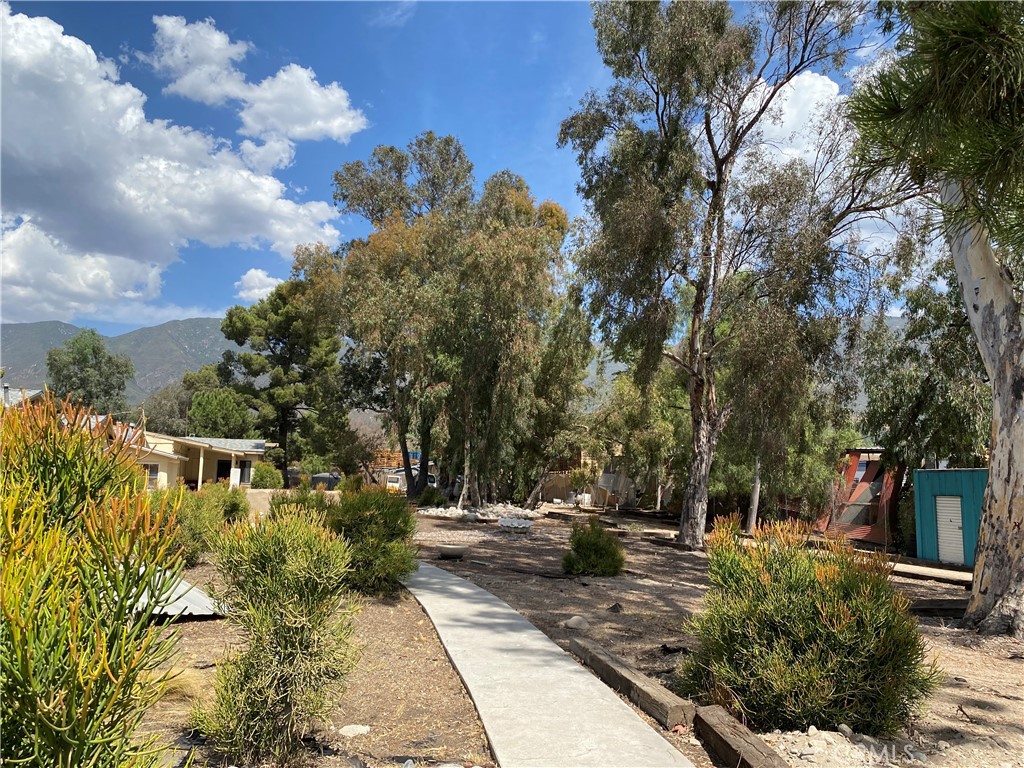 Residential Lease for rent at 19216 Kendell, Devore CA featuring 1 bed and 1 bath