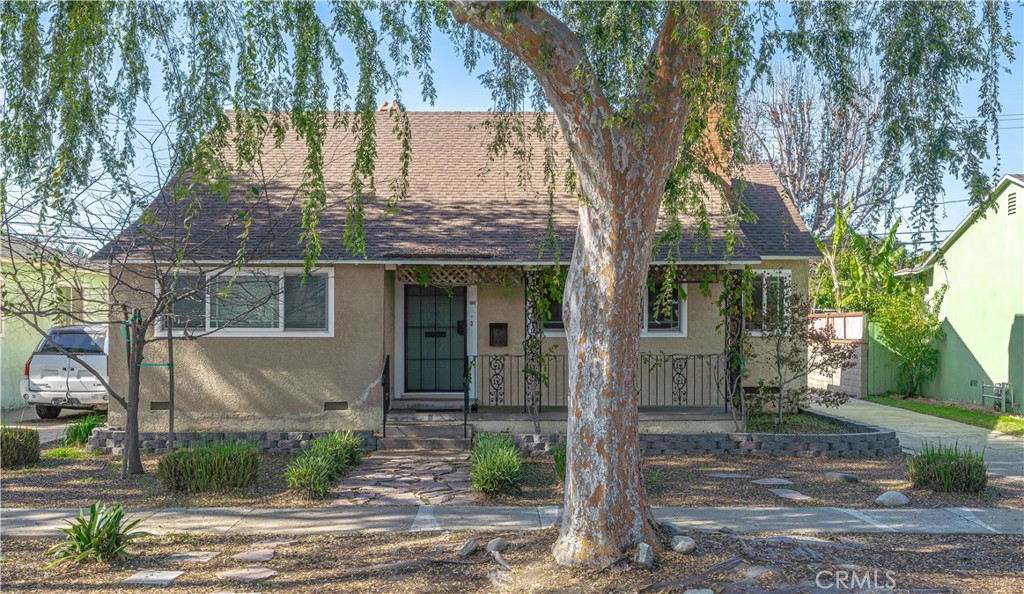 Residential for sale at 5931 Pimenta, Lakewood CA featuring 3 beds and 2 baths