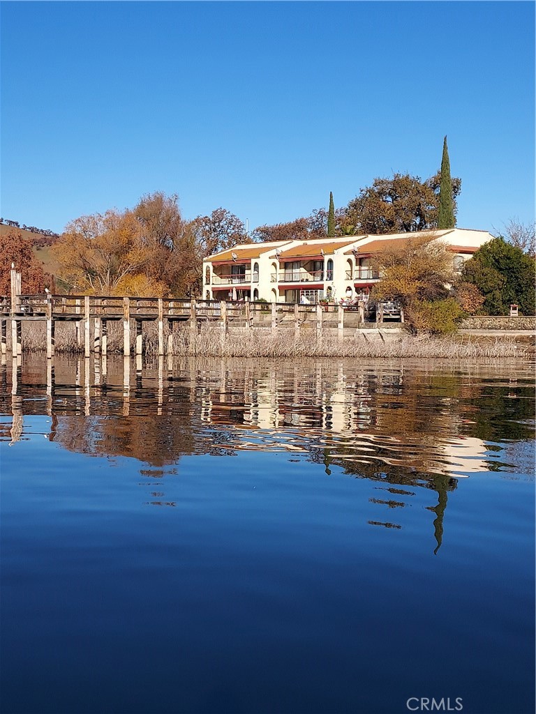 Residential Lease for rent at 14083 Lakeshore Dr., Clearlake, Lake County CA featuring 2 beds and 2 baths