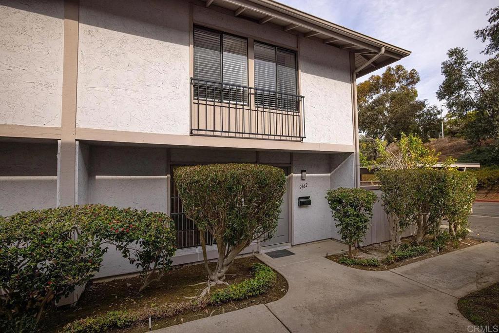 Residential Lease for rent at 9662 CAMINITO DEL VIDA, San Diego CA featuring 3 beds and 2 baths