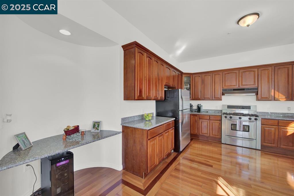 Residential Lease for rent at 2004 Main Street, Napa, Napa County CA featuring 1 bed and 1 bath