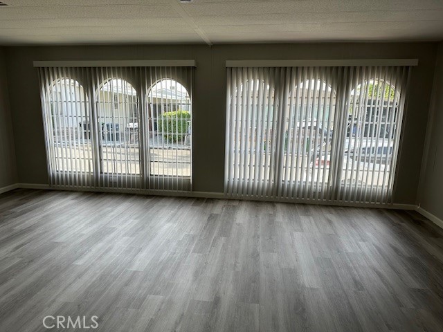 Manufactured In Park for sale at 881 N. Lake Street 204, Hemet CA featuring 2 beds and 2 baths