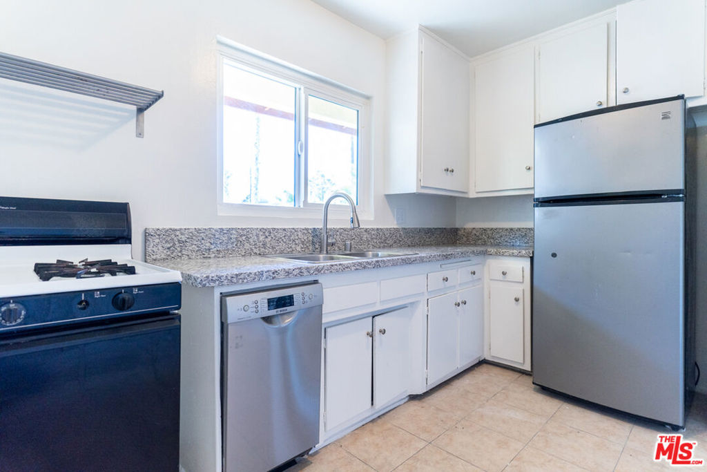 Residential Income for sale at 826 Hyperion Avenue, Los Angeles CA featuring 12 beds and 6 baths