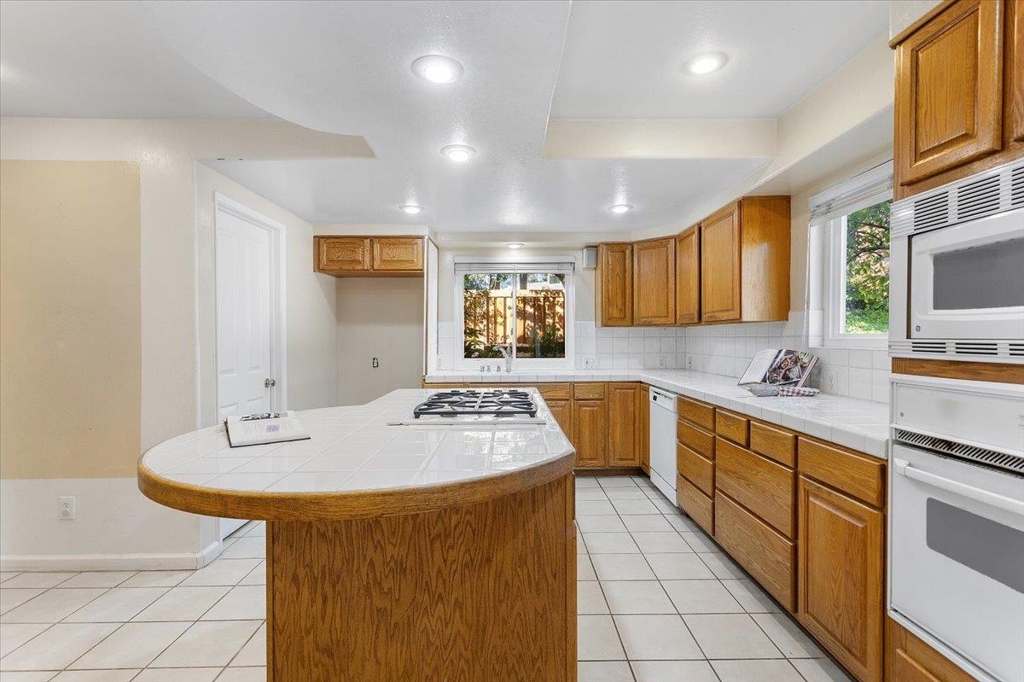 Residential for sale at 441 SYCAMORE HILL DR, Danville CA featuring 3 beds and 3 baths