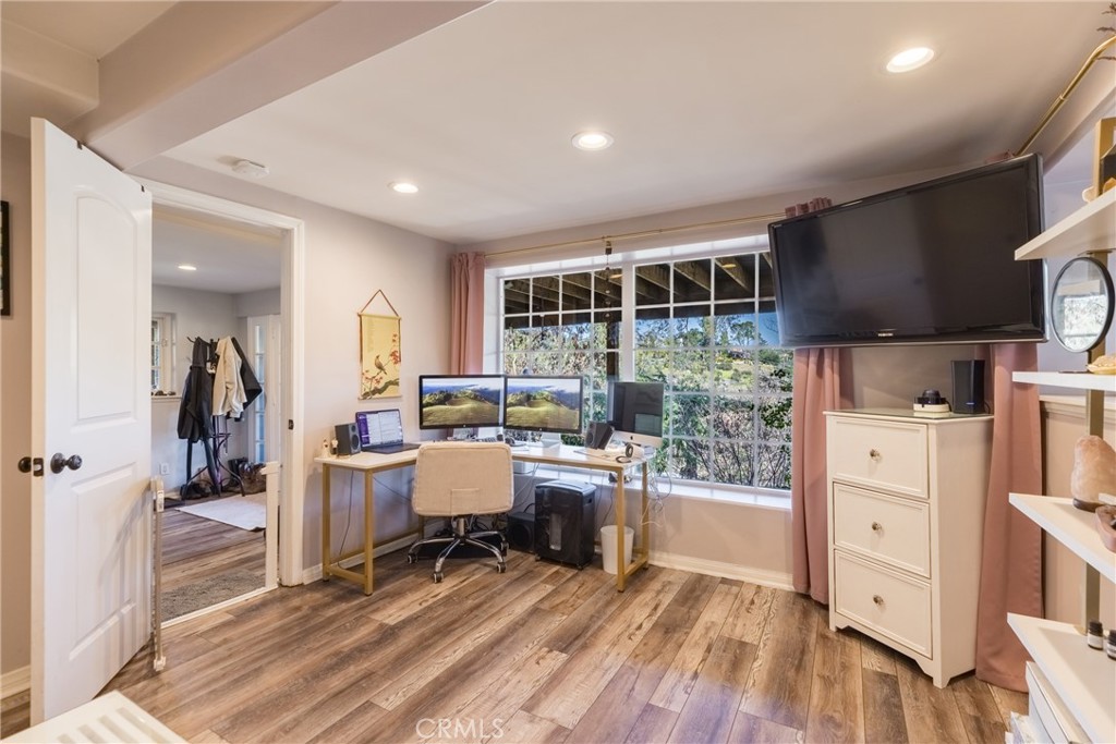 Residential for sale at 29068 Lake, Agoura Hills CA featuring 3 beds and 2 baths