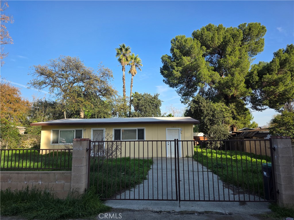 Residential for sale at 24635 Fir, Moreno Valley CA featuring 2 beds and 1 bath