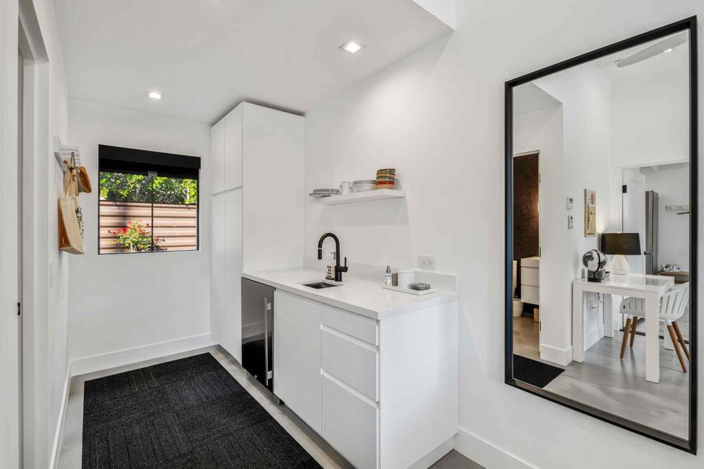 Residential for sale at 470 E Avenida Olancha, Palm Springs CA featuring 3 beds and 5 baths