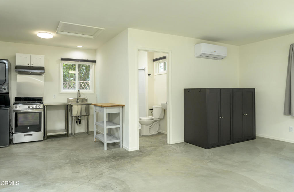 Residential Lease for rent at 1221 A Fernside Drive, La Canada Flintridge CA and 1 bath