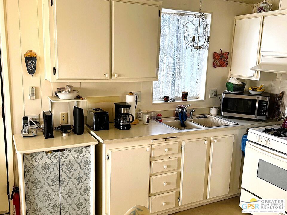 Manufactured In Park for sale at 17640 Corkill Road 64, Desert Hot Springs CA featuring 1 bed and 1 bath