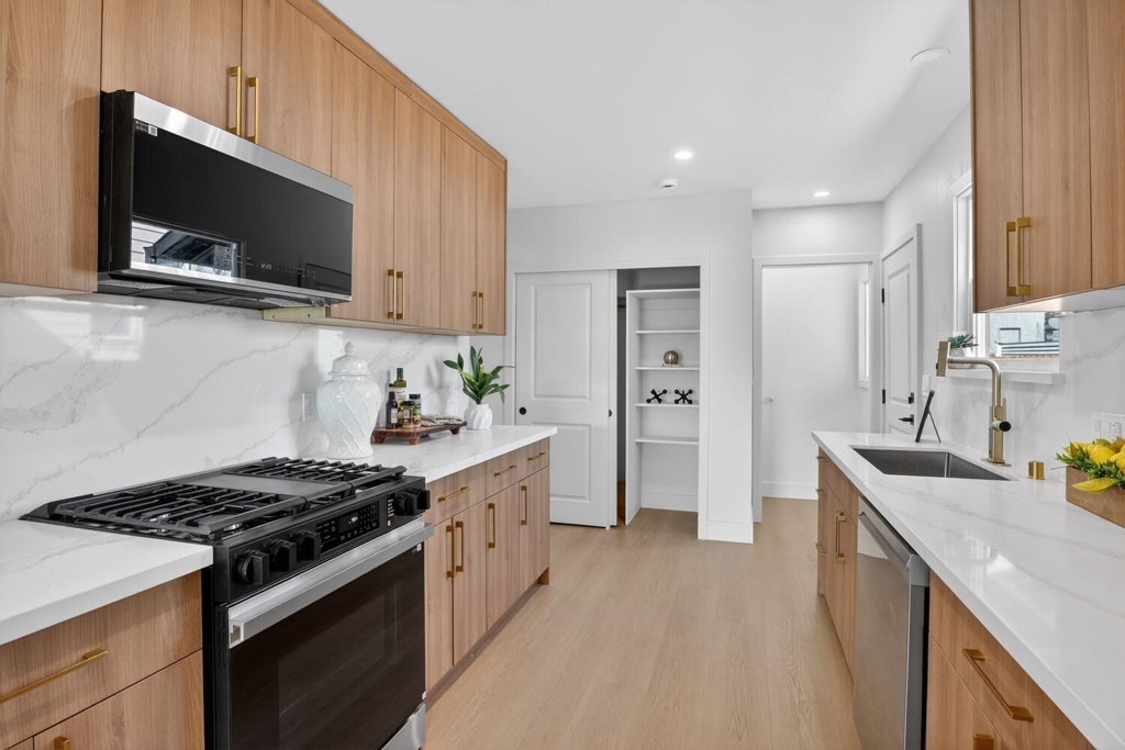 Residential for sale at 356 Belleview Dr, San Leandro CA featuring 3 beds and 2 baths