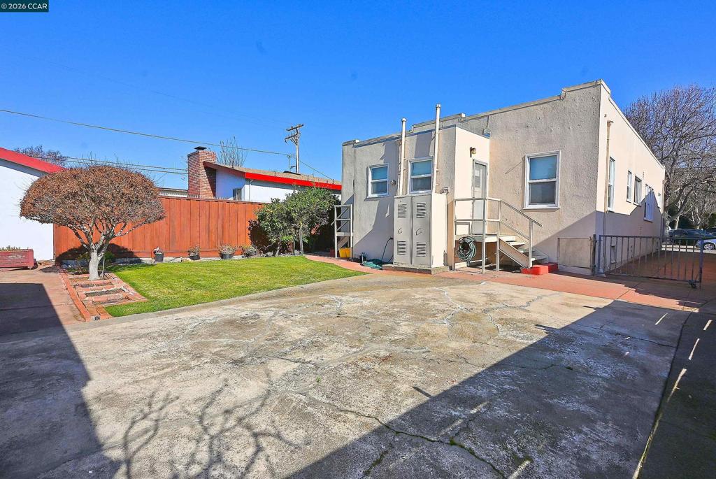 Residential for sale at 209 Arroyo Ave, San Leandro CA featuring 2 beds and 2 baths