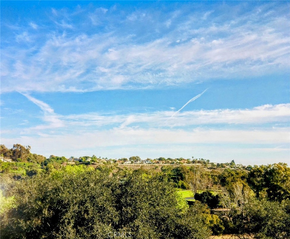 Residential Lease for rent at 30902 Clubhouse 29 E, Laguna Niguel CA featuring 2 beds and 3 baths