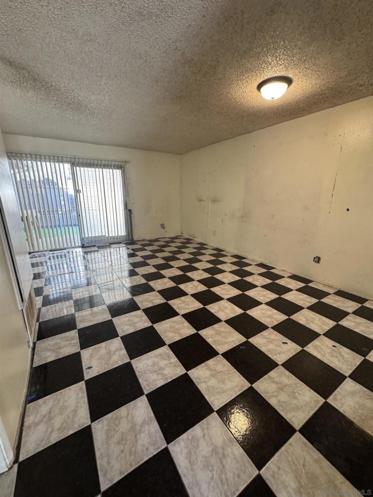 Residential for sale at 134 Espanas Glen 134, Escondido CA featuring 2 beds and 2 baths