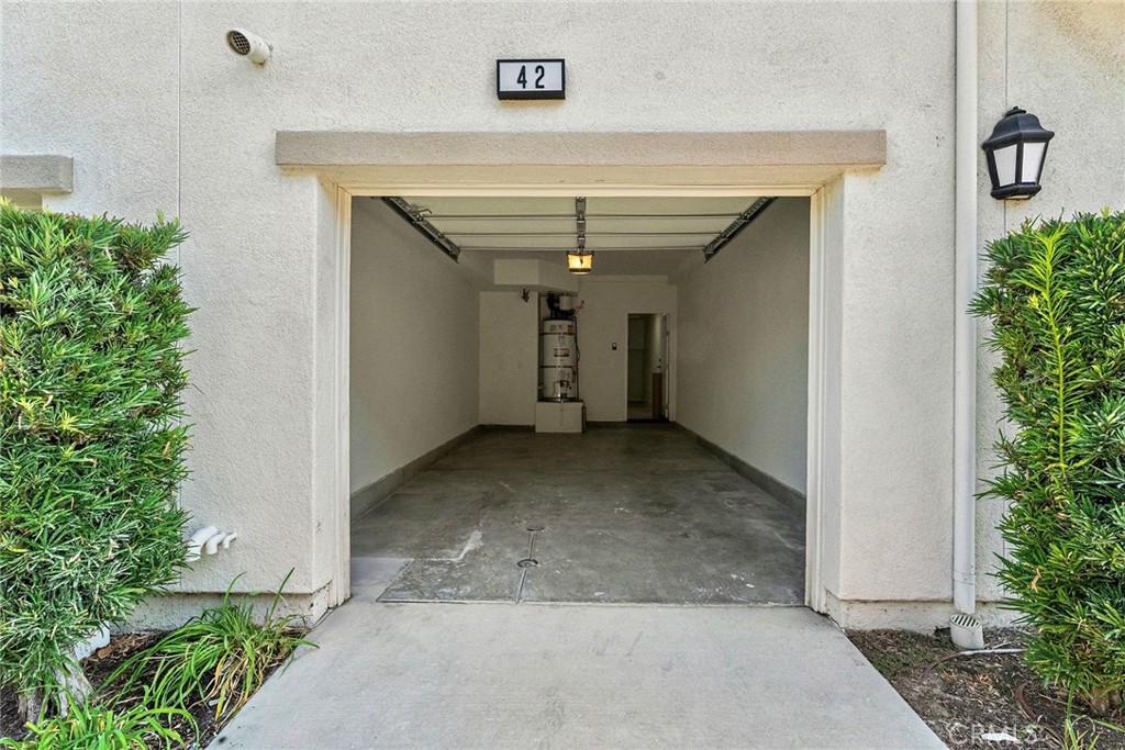 Residential for sale at 42 Vintage, Irvine CA featuring 1 bed and 2 baths