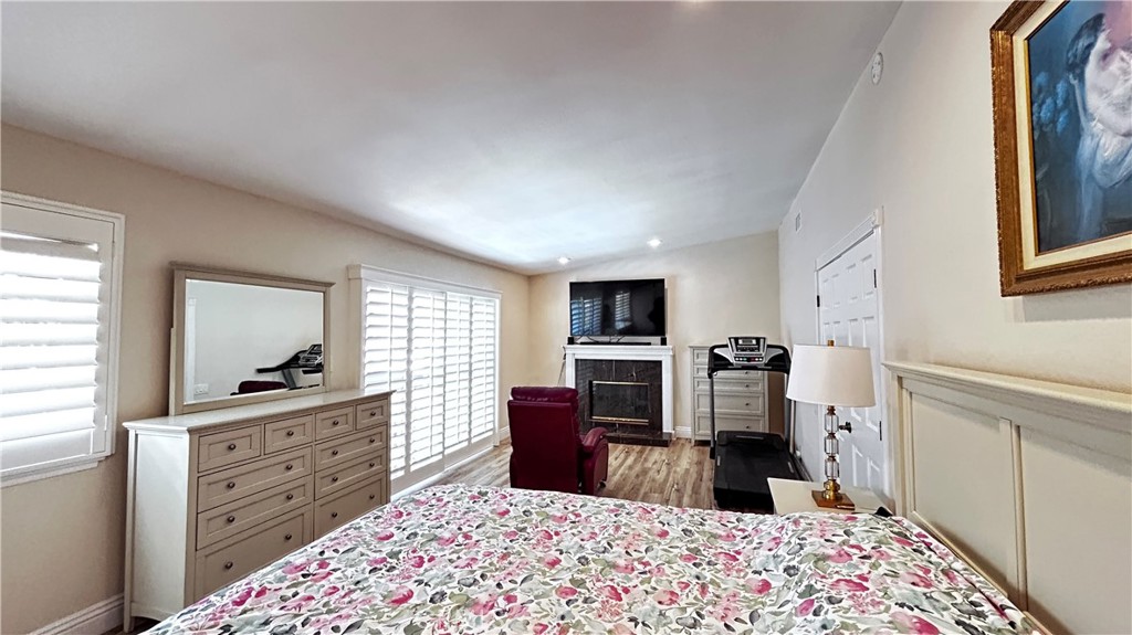 Residential Lease for rent at 24081 La Chiquita Drive, Mission Viejo CA featuring 3 beds and 3 baths