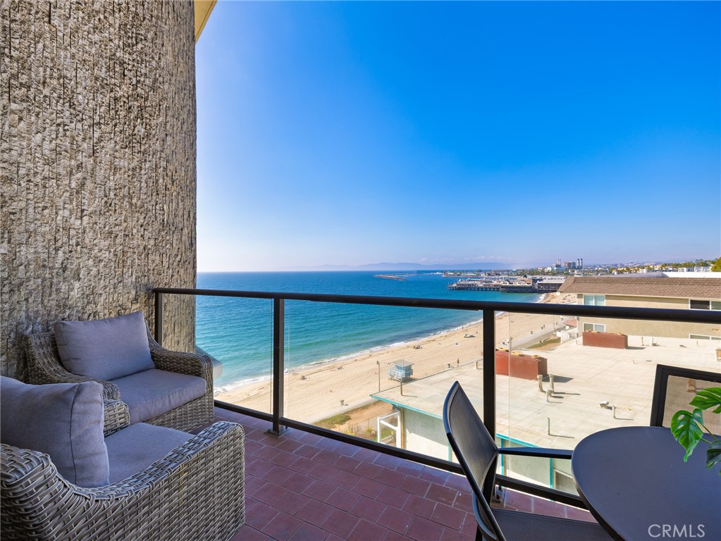 Residential for sale at 531 Esplanade 313, Redondo Beach CA featuring 2 beds and 3 baths
