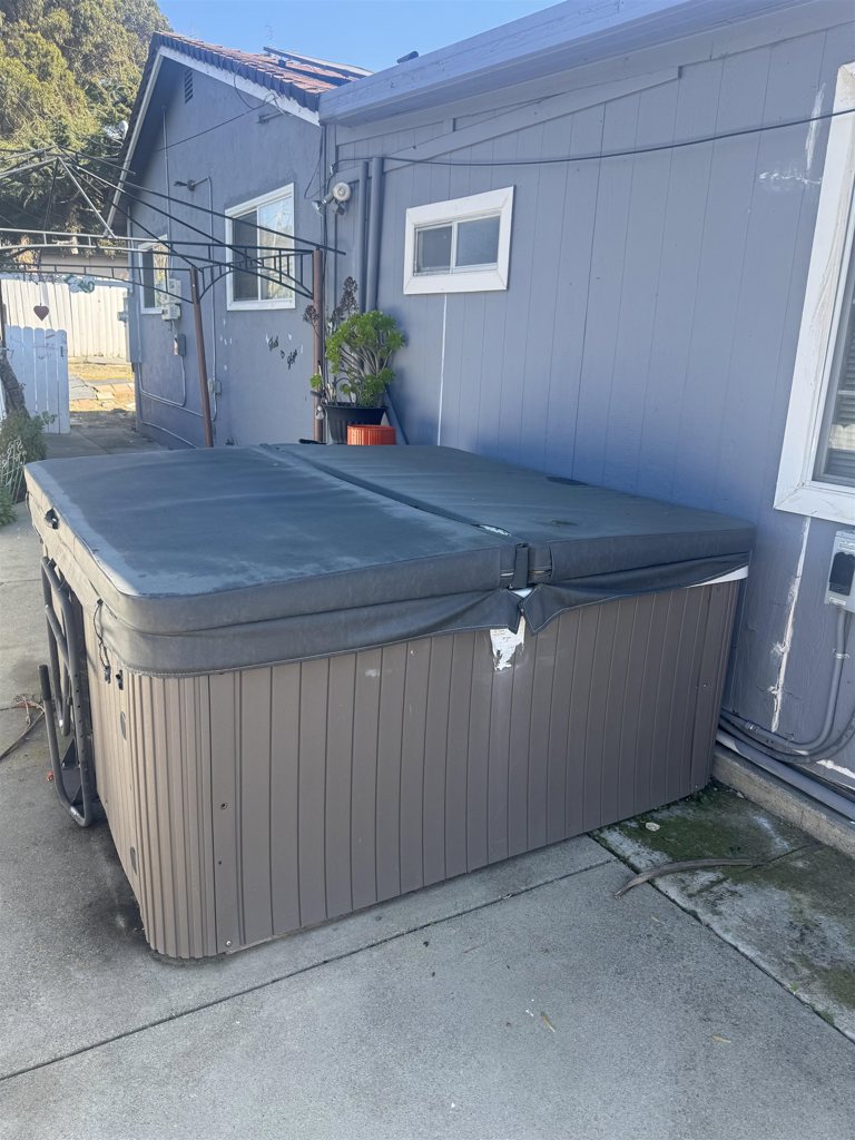 Residential for sale at 2716 Wiswall, Richmond CA featuring 3 beds and 2 baths