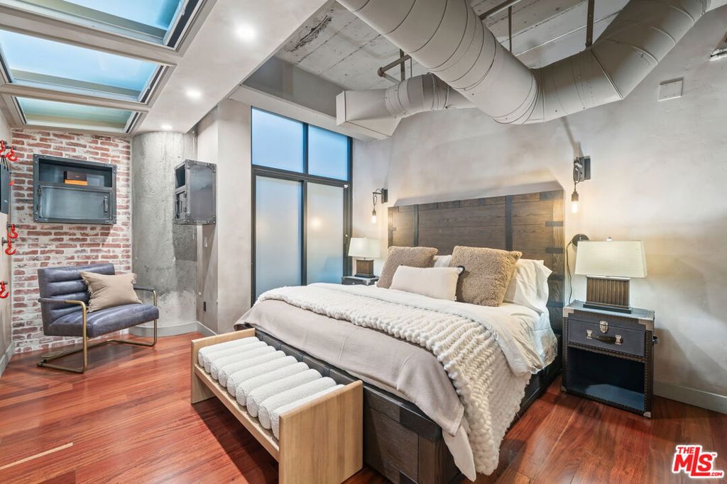 Residential for sale at 1100 S 11th Avenue A005, Los Angeles CA featuring 2 beds and 2 baths