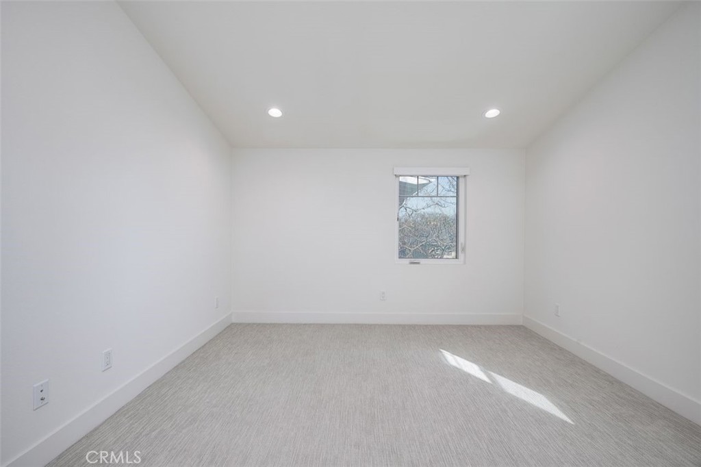 Residential Lease for rent at 2100 Cresta, Newport Beach CA featuring 4 beds and 4 baths