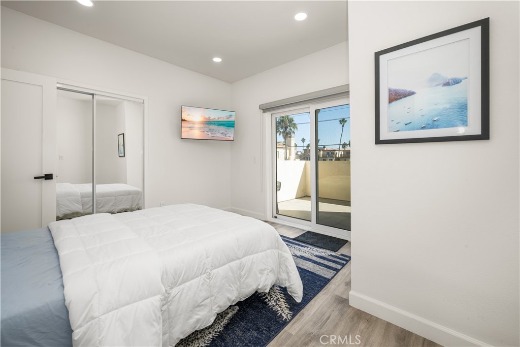 Residential Lease for rent at 122 21st, Huntington Beach CA featuring 3 beds and 5 baths