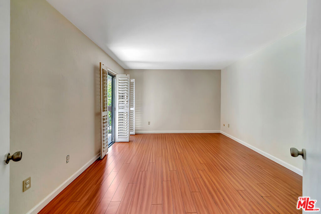 Residential for sale at 515 N Jackson Street 116, Glendale CA featuring 1 bed and 1 bath