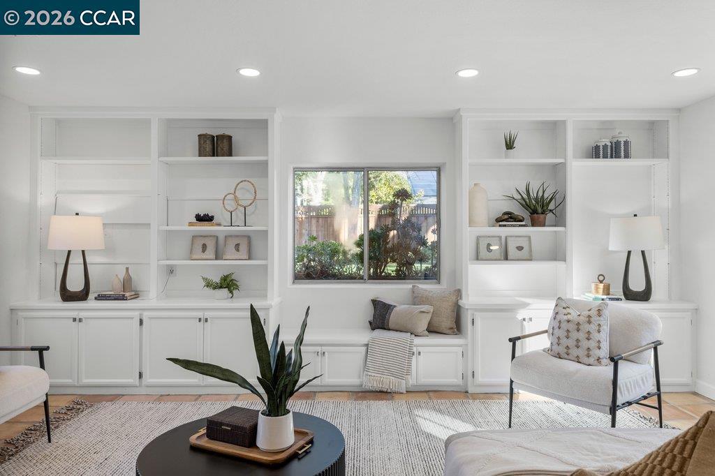 Residential for sale at 205 Castle Hill Ranch Rd, Walnut Creek CA featuring 3 beds and 2 baths