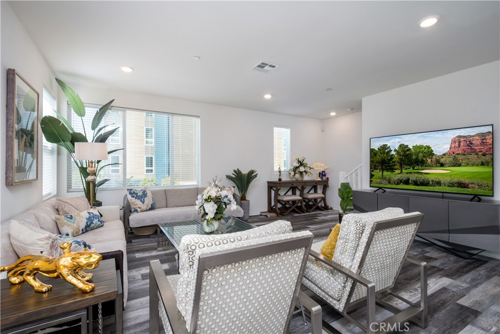 Residential Lease for rent at 164 Unity, Irvine CA featuring 4 beds and 4 baths