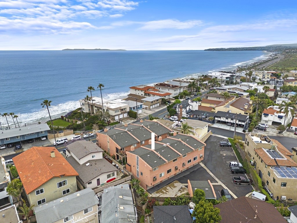 Residential Lease for rent at 1412 Buena Vista 9, San Clemente CA featuring 3 beds and 3 baths