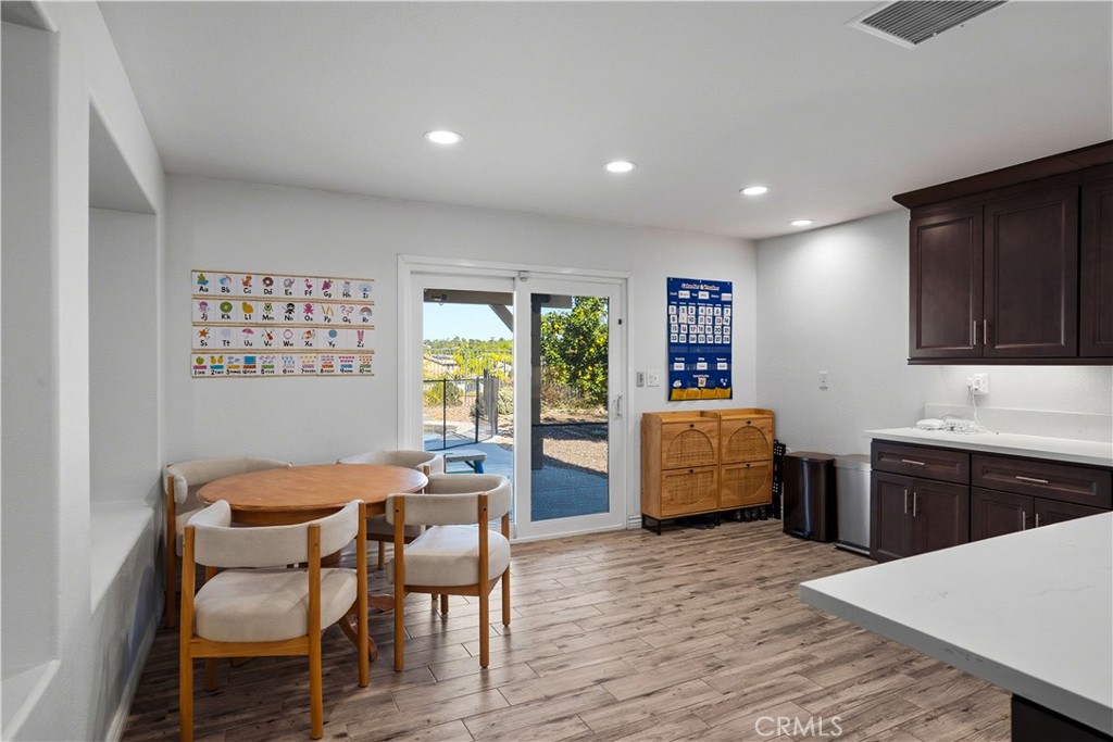 Residential Lease for rent at 33482 Corte Mangarino, Temecula CA featuring 5 beds and 3 baths