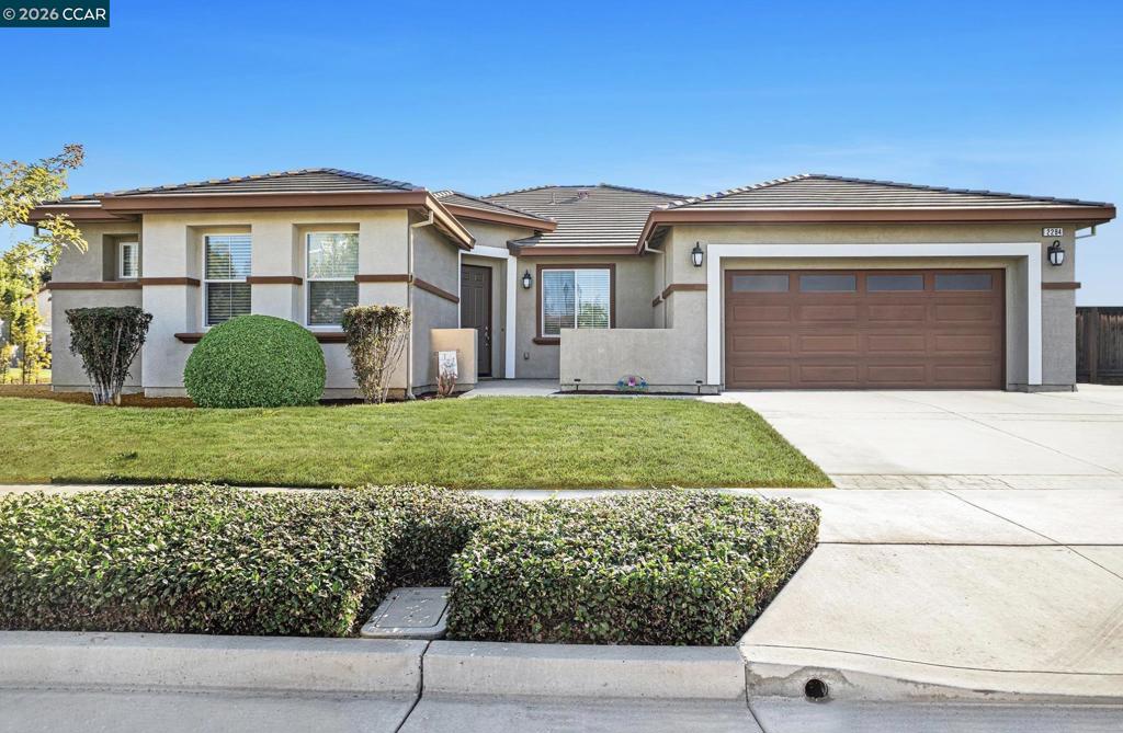 Residential Lease for rent at 2284 Demartini Ln, Brentwood CA featuring 4 beds and 3 baths