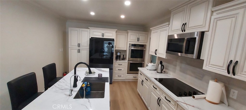 Residential Lease for rent at 214 Magnolia, Fullerton CA featuring 2 beds and 2 baths