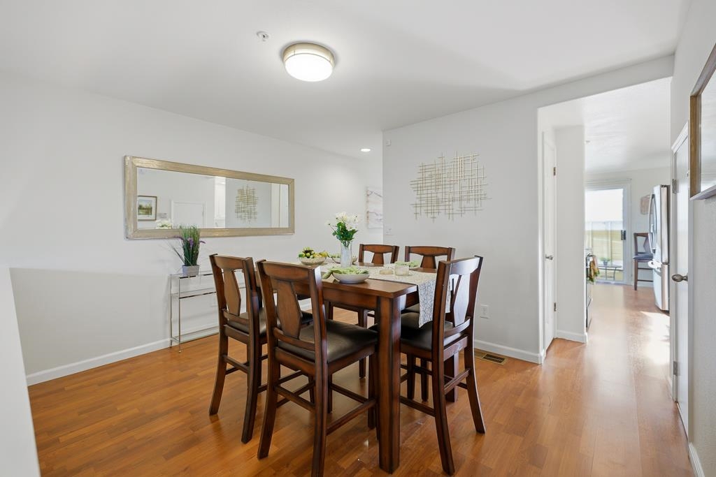 Residential for sale at 122 Vista Hermosa, Walnut Creek CA featuring 2 beds and 3 baths