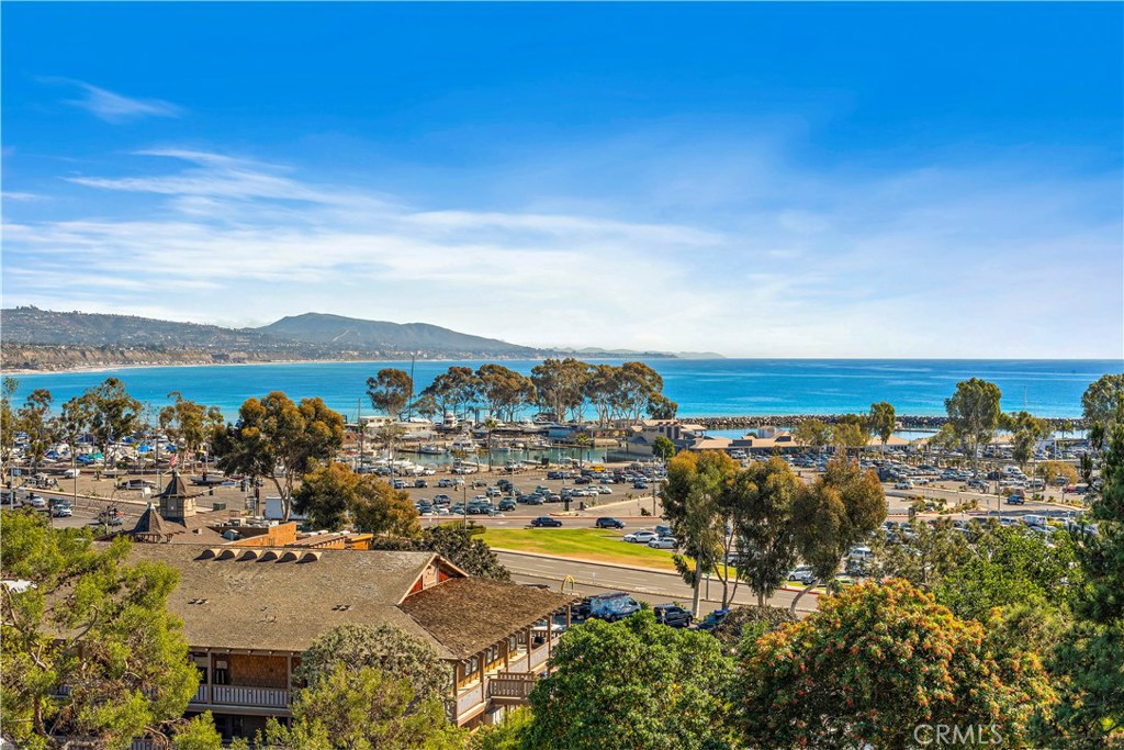 Residential Lease for rent at 34372 Port Lantern, Dana Point CA featuring 3 beds and 5 baths