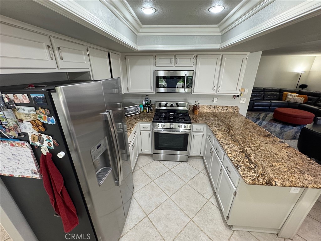 Residential Lease for rent at 23191 Corkway Circle, Murrieta CA featuring 5 beds and 3 baths