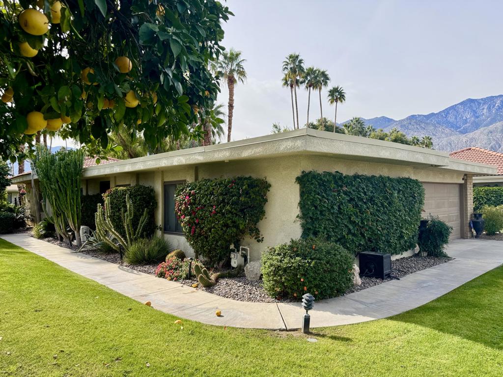 Residential for sale at 2385 Silver Oak Circle, Palm Springs CA featuring 3 beds and 2 baths