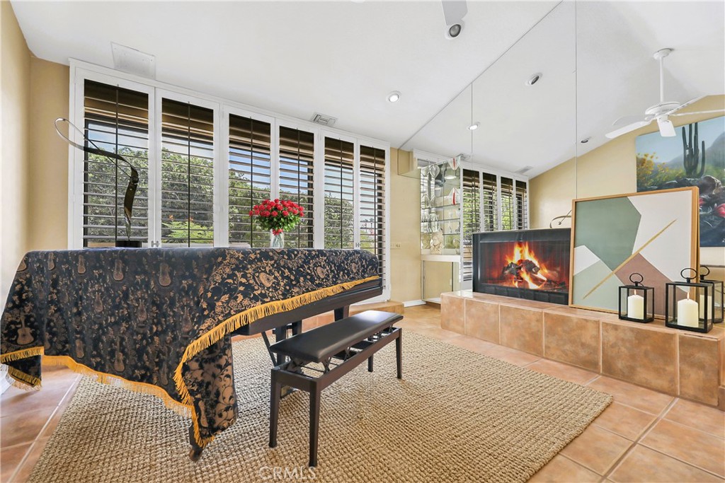Residential Lease for rent at 72816 Mesa View, Palm Desert CA featuring 4 beds and 3 baths