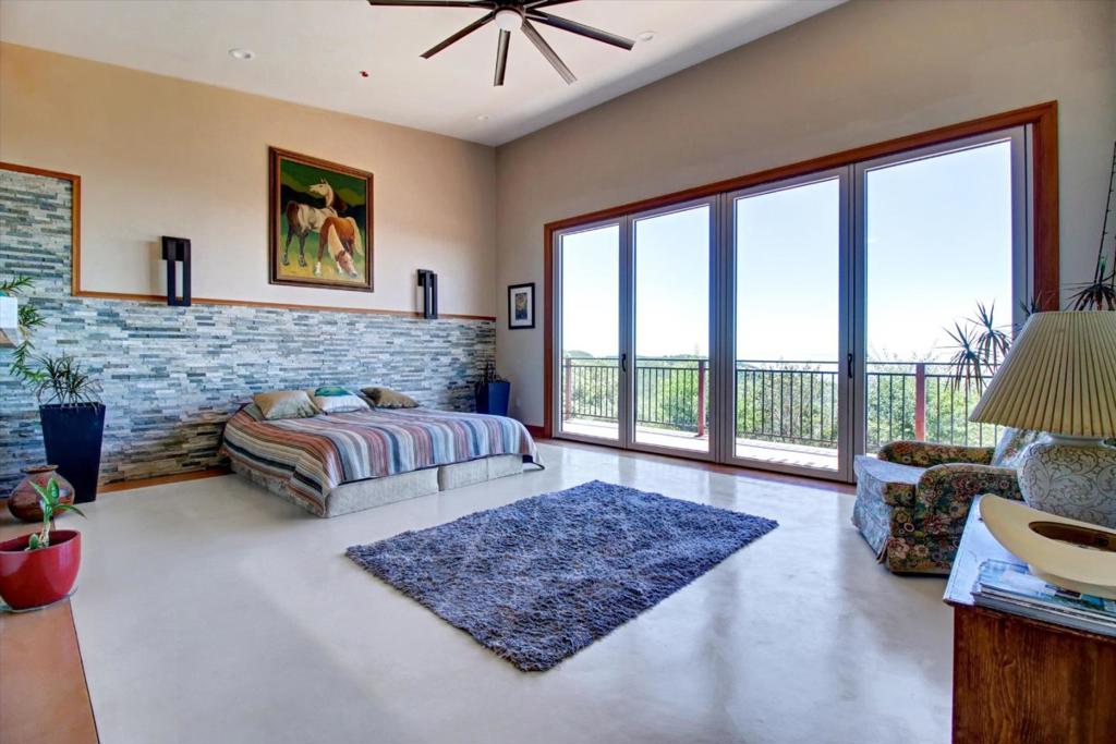 Residential for sale at 30005 Summit Road, Los Gatos CA featuring 3 beds and 2 baths