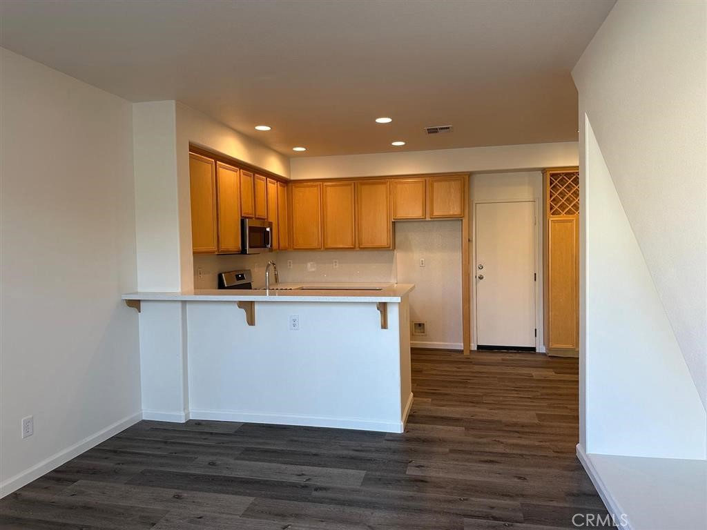 Residential Lease for rent at , Anaheim, Orange CA featuring 2 beds and 2 baths